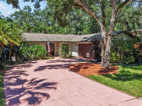 20 Pinewood Cir, Safety Harbor, FL 34695