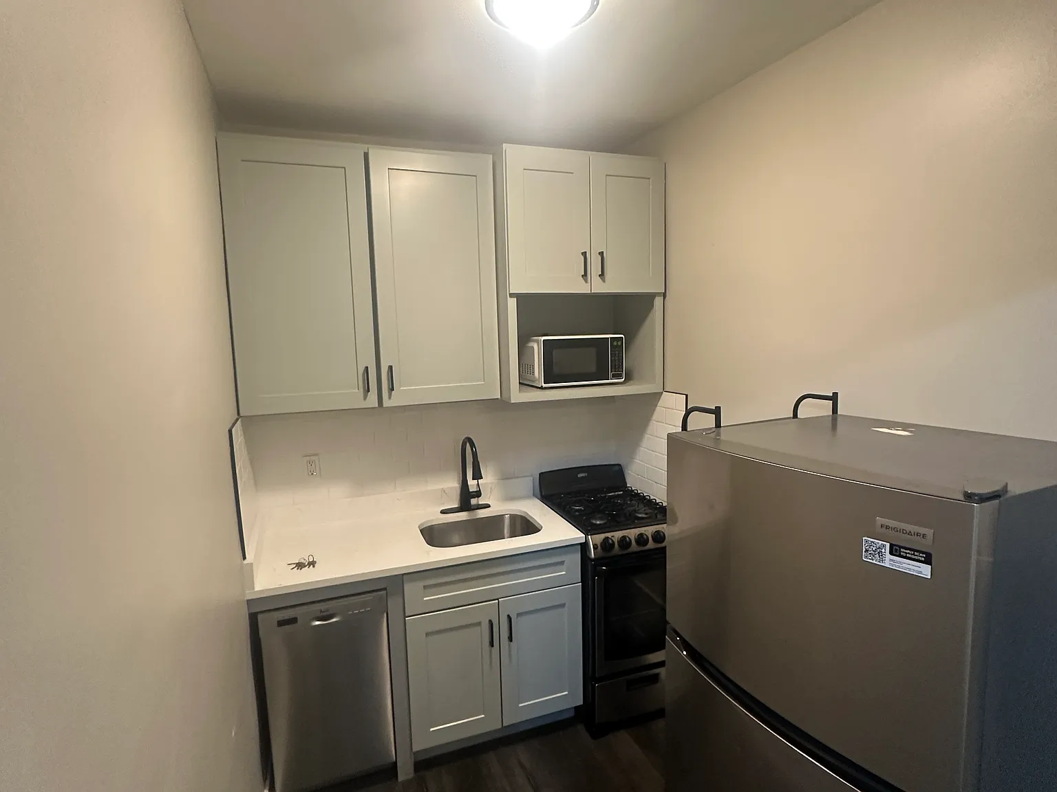 1 bed, 500 sqft, $1,050 — Photo 2