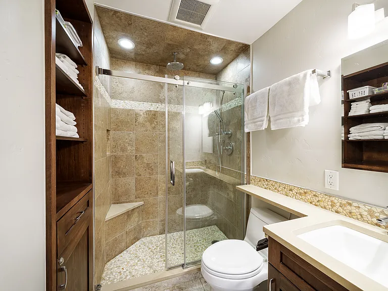 492 E Lionshead Cir #403 — Photo 7