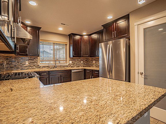 5th image of 3973 Cole Dr