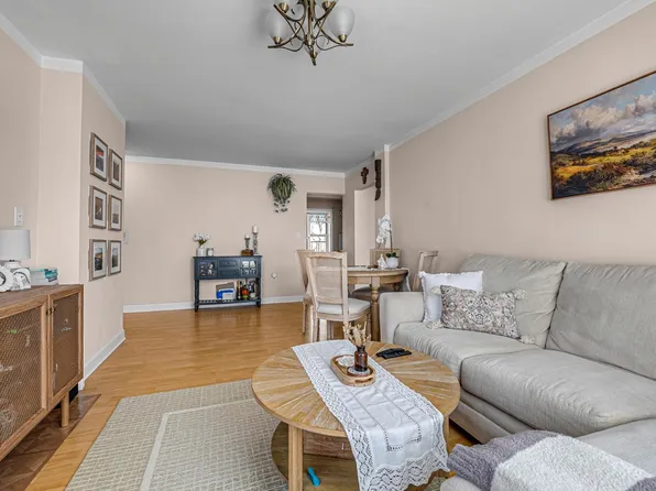 141-45 78th Road image 3 of 20