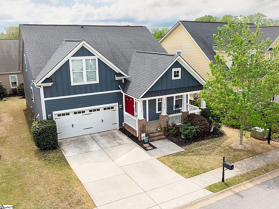 2nd image of 232 Castlemaine Dr