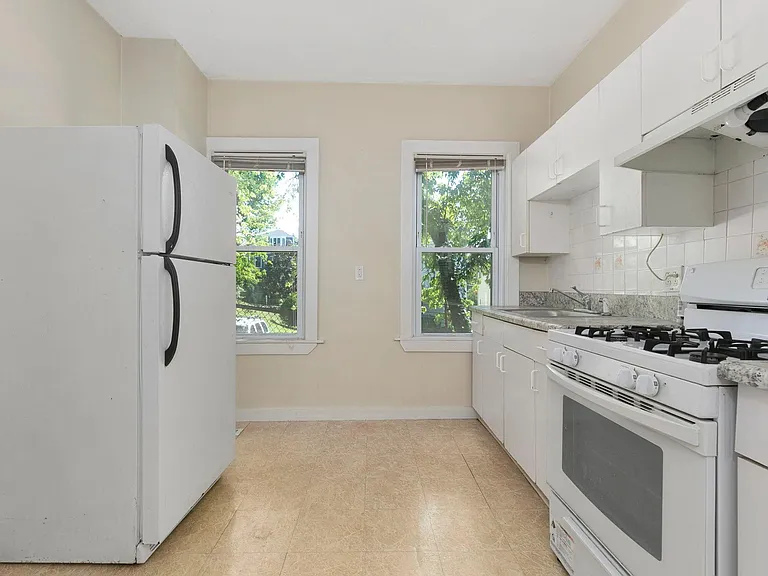 10 Pinckney Pl #1 — Photo 3