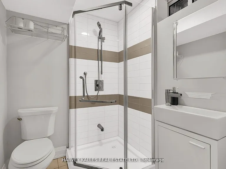 16 Wedgeport Pl — Photo 5