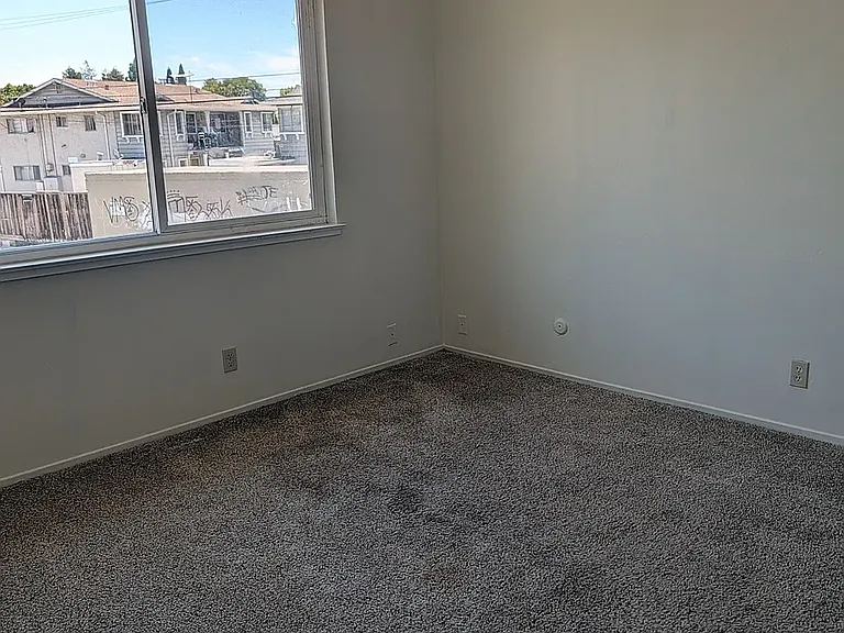 2294 Ellena Dr #4 — Photo 9