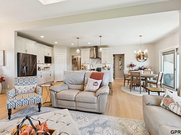 5th image of 12511 Schirra Cir