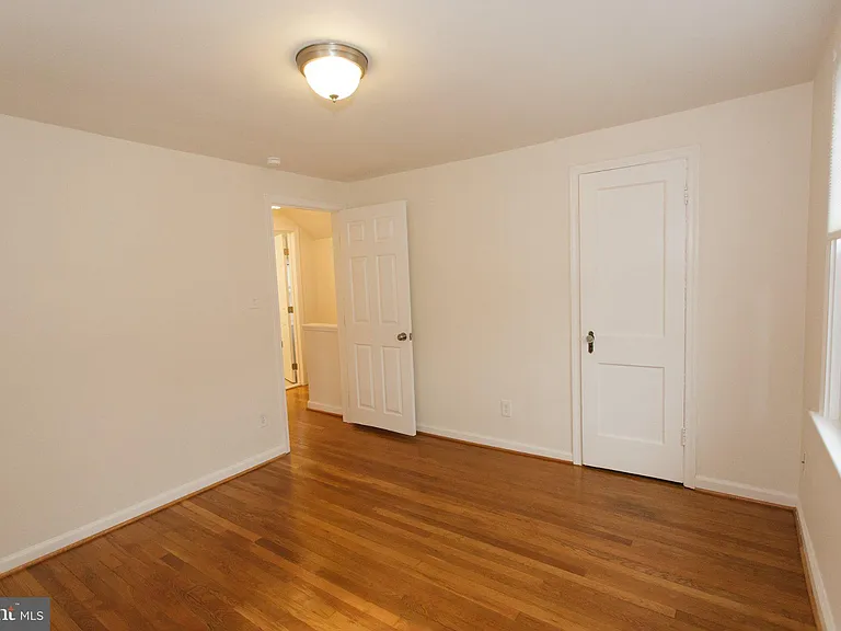 1419 N Longfellow St — Photo 21