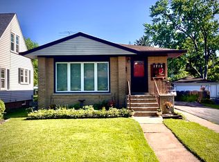 1715 Cedar Rd, Homewood, IL 60430