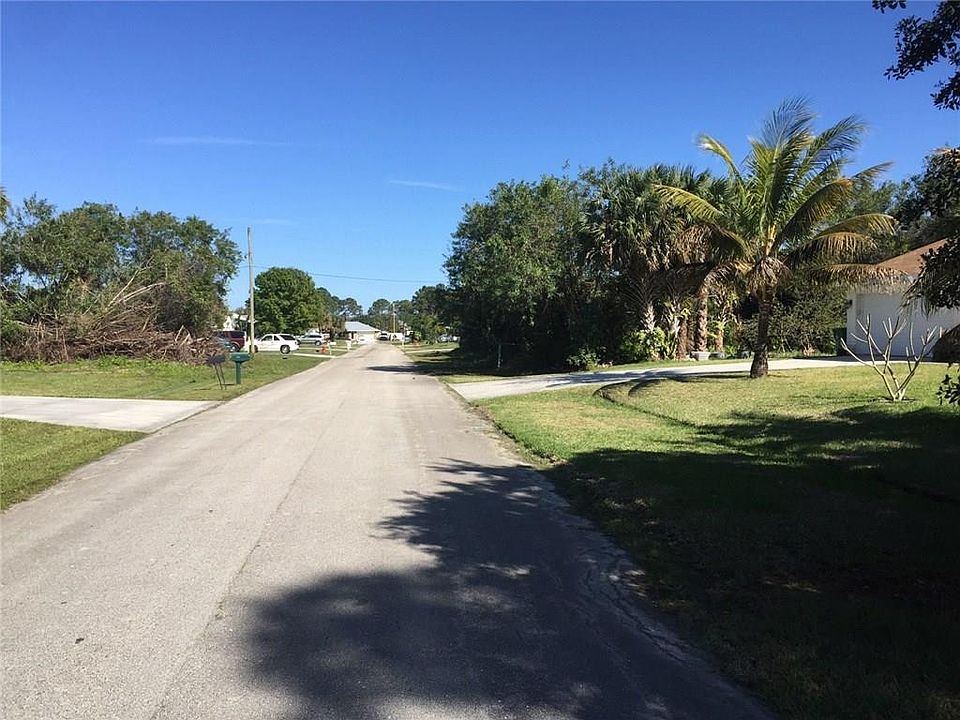 2nd image of 1272 SW Crost