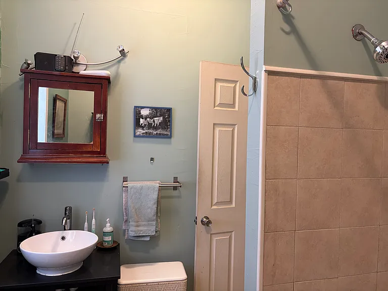 2820 W Girard Ave #2 — Photo 10