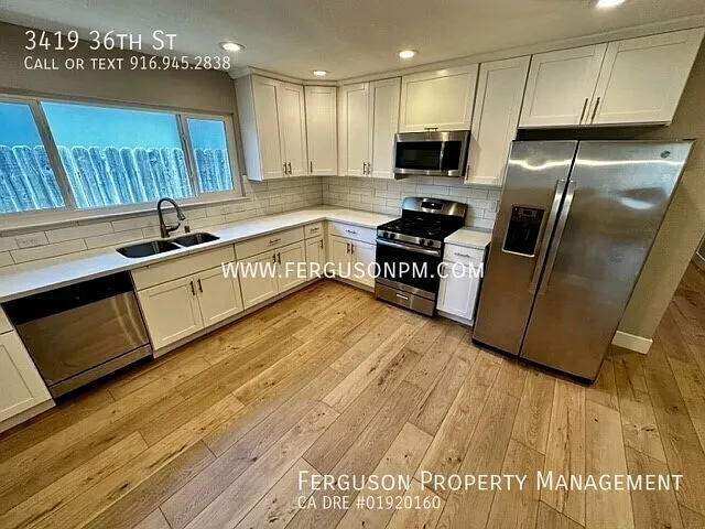 Beautifully Updated Four Bedroom Home in Oak Park — Photo 2