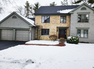 6808 Scotch Pine Trl, Darien, IL 60561