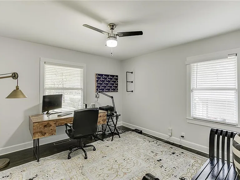 1858 Longdale Dr — Photo 23