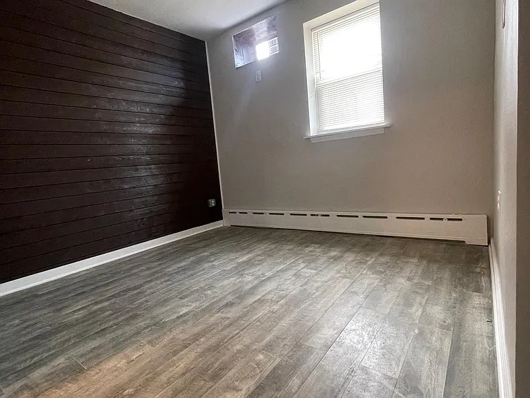 2251 S 23rd St — Photo 5