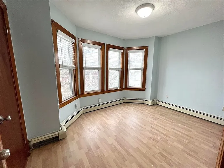 83-89 Webster Ave #2 — Photo 21