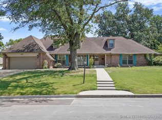 5819 S Delaware Pl, Tulsa, OK 74105