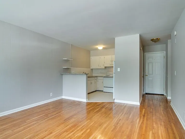 2020 Beech Ave #C19 — Photo 8