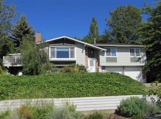 2130 Niagara Dr, Bellingham, WA 98229