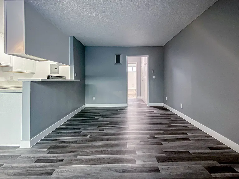 Cohasset Apartments — Photo 21