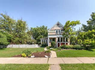 700 Hansen Pl, Park Ridge, IL 60068