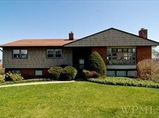 77 Hampton Oval, New Rochelle, NY 10805