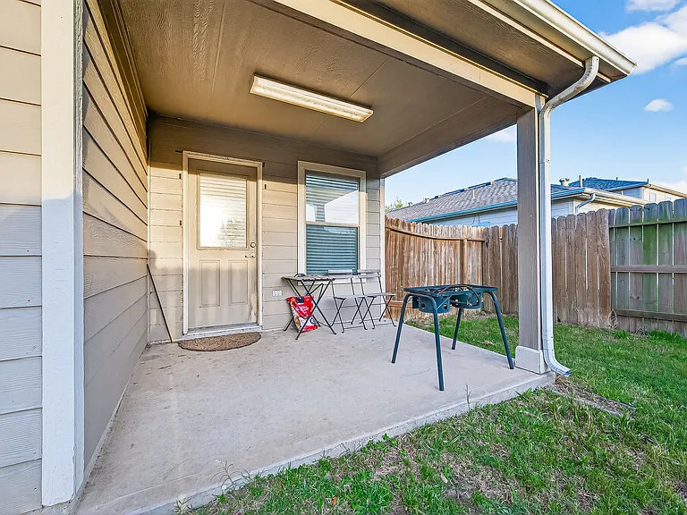 2731 Roaring Oaks Ln — Photo 41