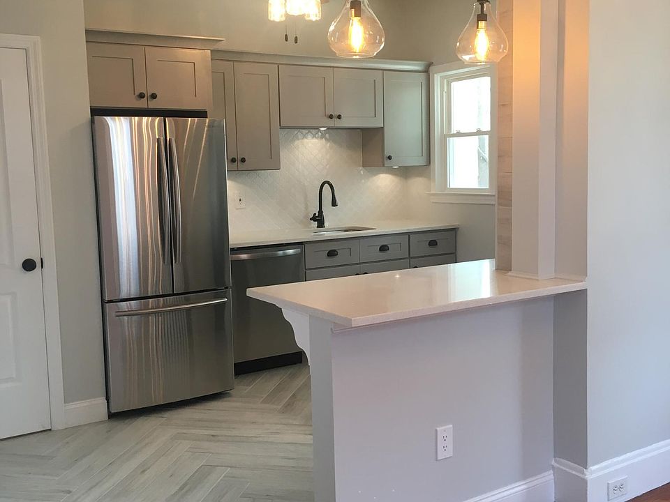 1st image of 209 Sea Cliff Ave #A