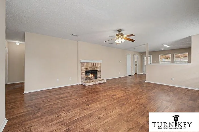 3 bed, 2.0 bath, 1584 sqft, $1,950 — Photo 1