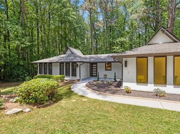 4308 Smithsonia Dr, Tucker, GA 30084