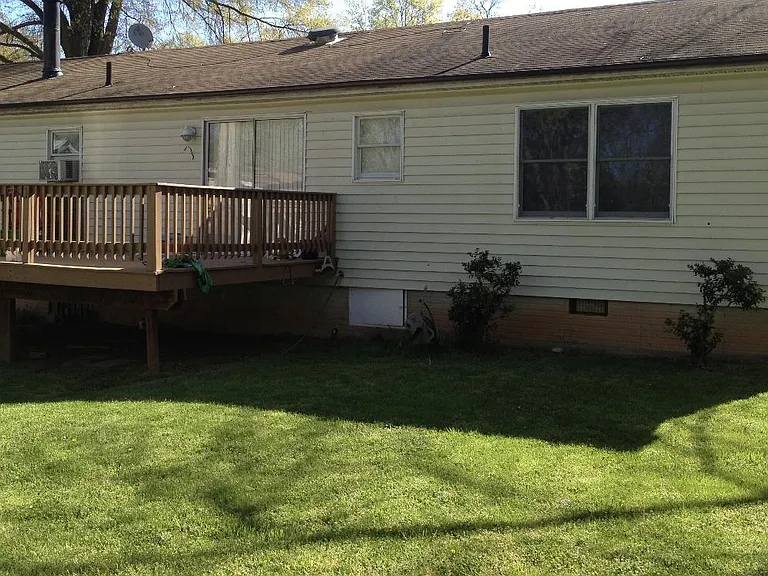 Poplar St — Photo 5