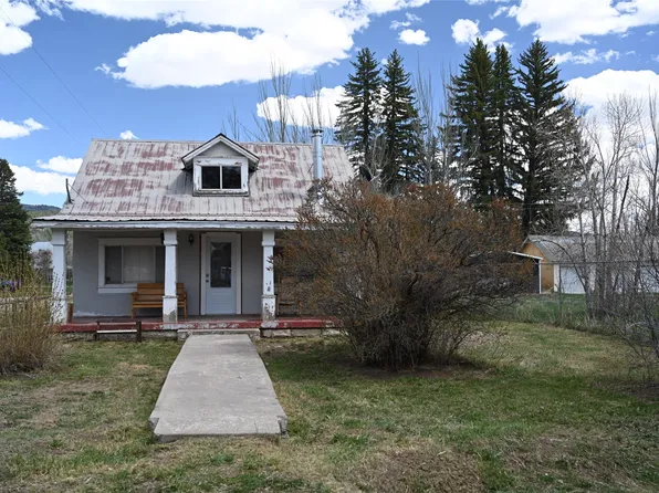 202 Pine Ave, Chama, NM 87520