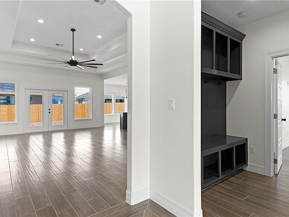 5th image of 3929 Karo Dr