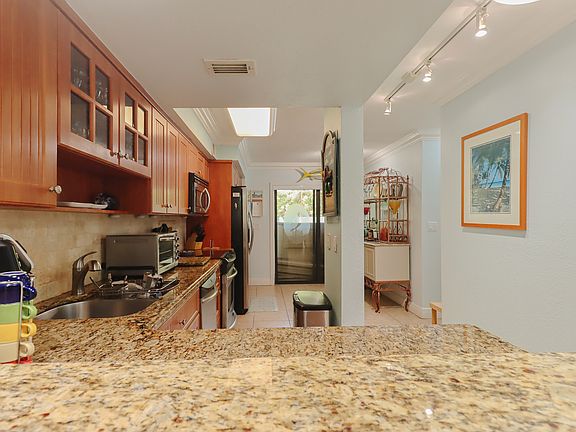 5th image of 87200 Overseas Hwy APT O3