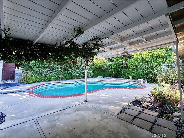 7049 Semrad Rd — Photo 40