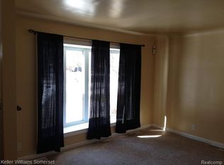 28336 Stuart Ave, Southfield, MI 48076