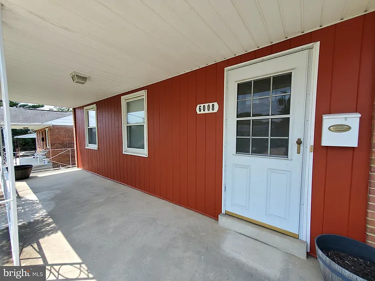 6008 Jamestown Rd — Photo 2