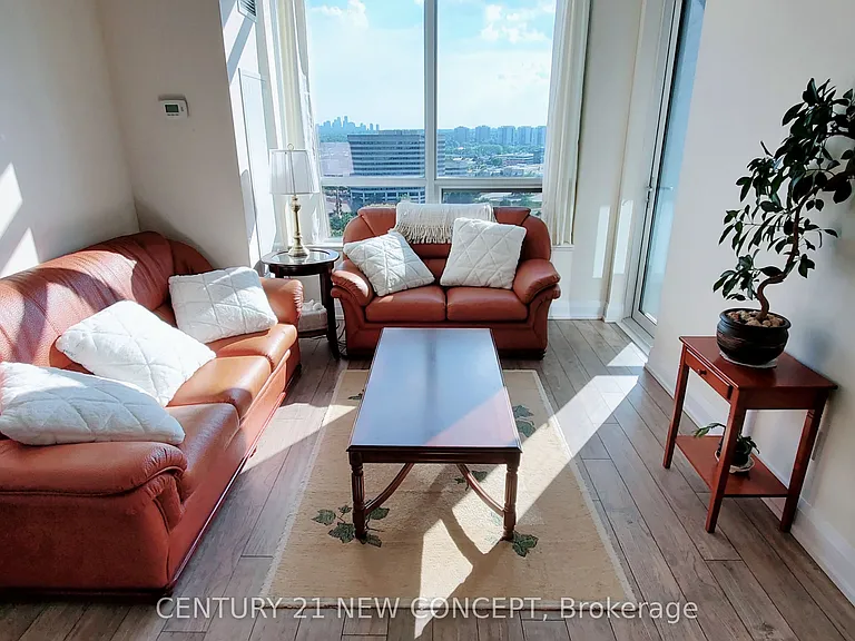 18 Graydon Hall Dr #1412 — Photo 4