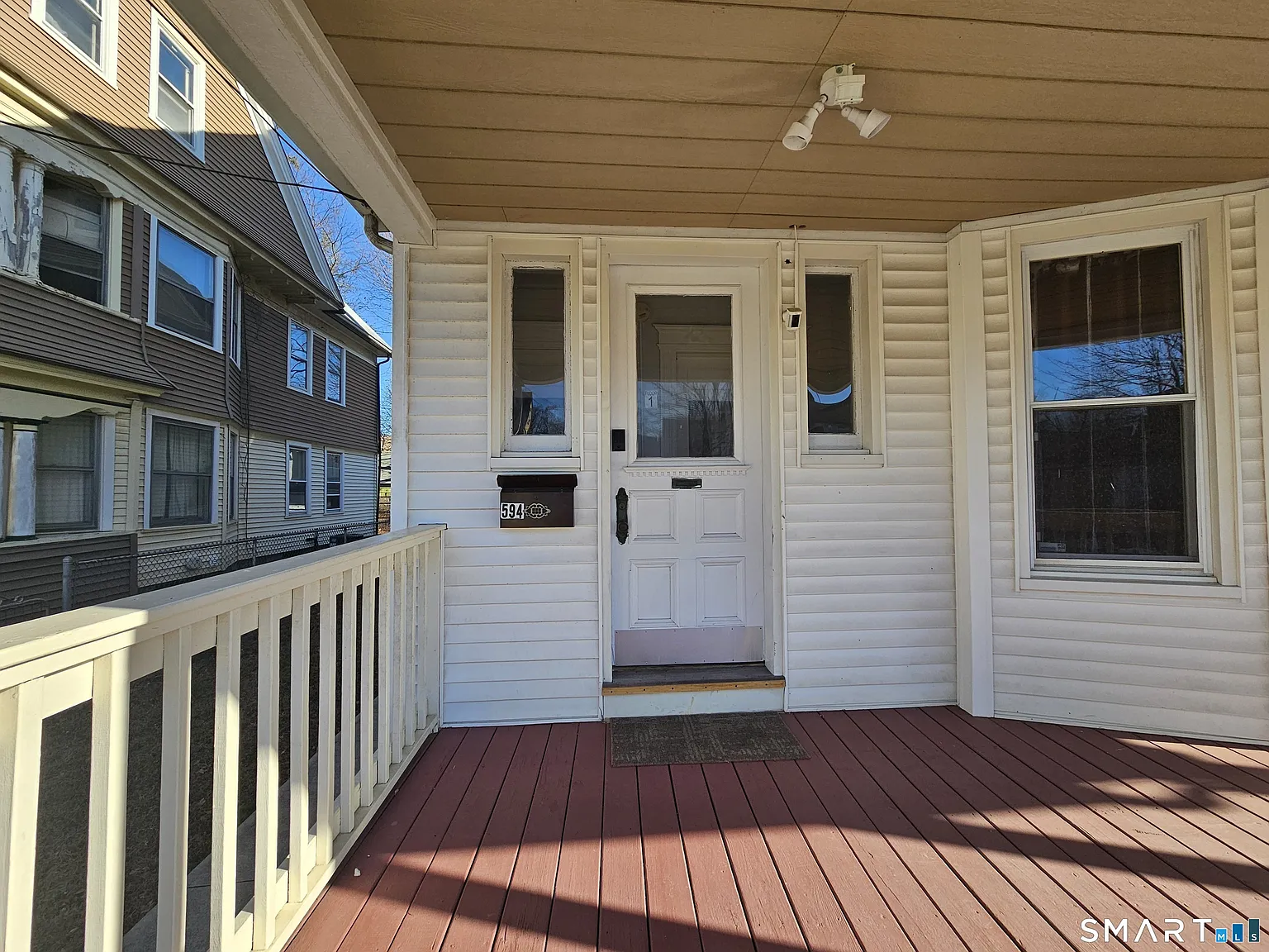 2 bed, 1.0 bath, 3825 sqft, $2,500 — Photo 2
