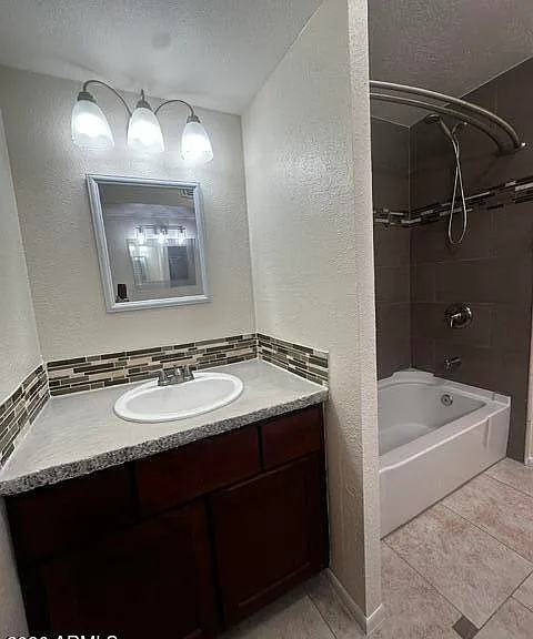 8737 E Jackrabbit Rd — Photo 22