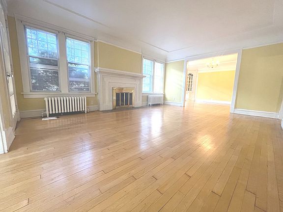 5th image of 2533 N Lake Dr #2533