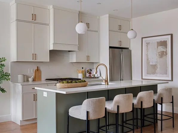 12 Geneva St #1, Boston, MA 02128