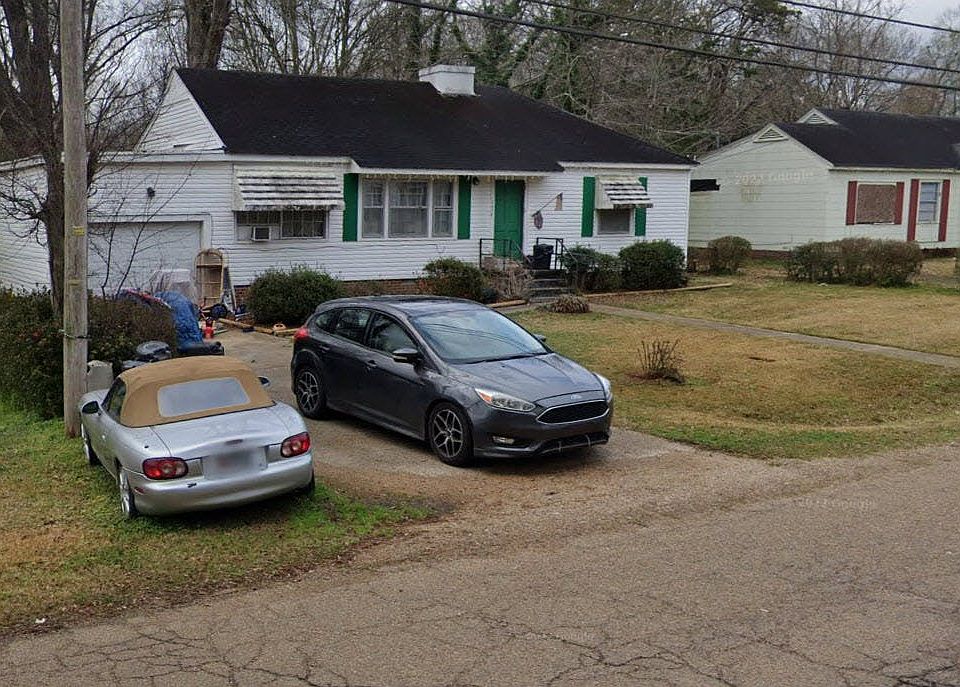 2nd image of 247 Mason Blvd