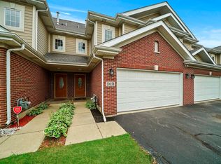 10038 S Roberts Rd, Palos Hills, IL 60465