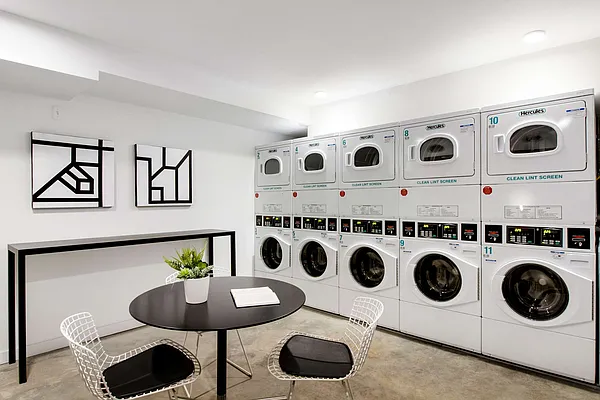 Rented by EXR | media 33