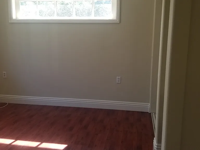 621A N Orange St — Photo 3