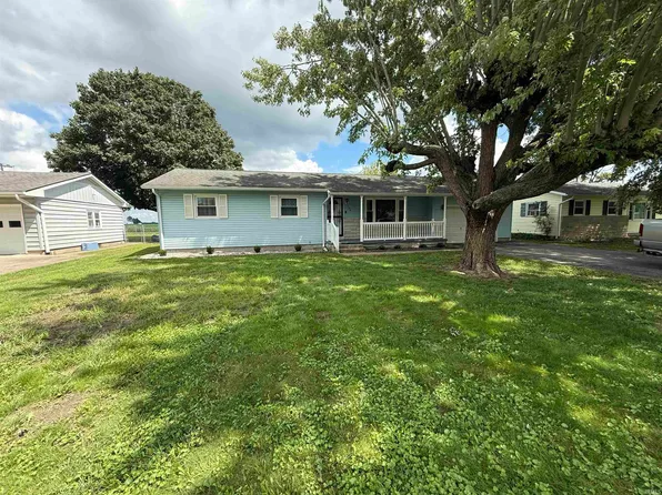 102 S Garr St, Walton, IN 46994