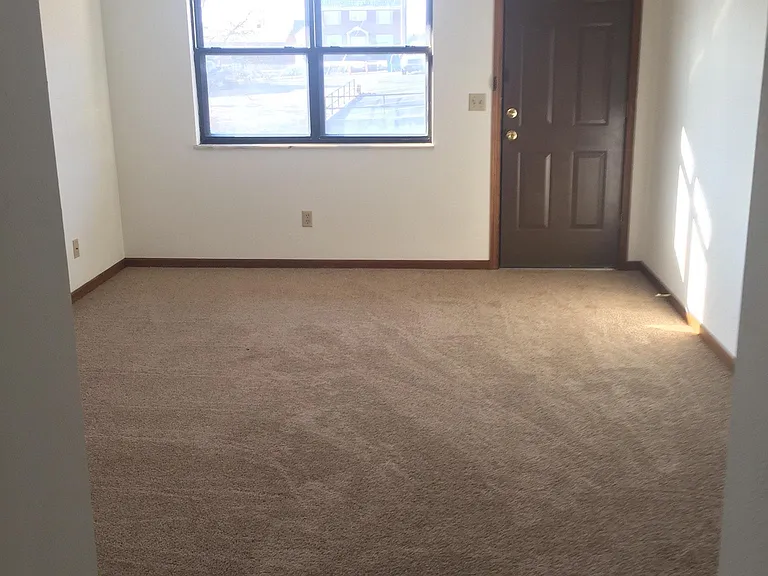 315 East Ln #4 — Photo 10