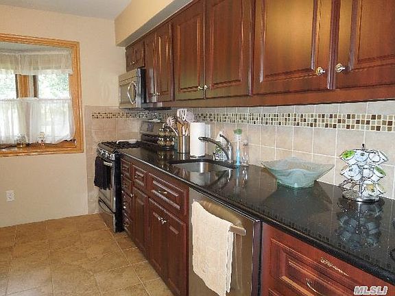 2nd image of 181 Coates Ave N