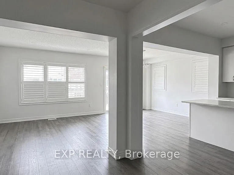 215 Remembrance Rd — Photo 10
