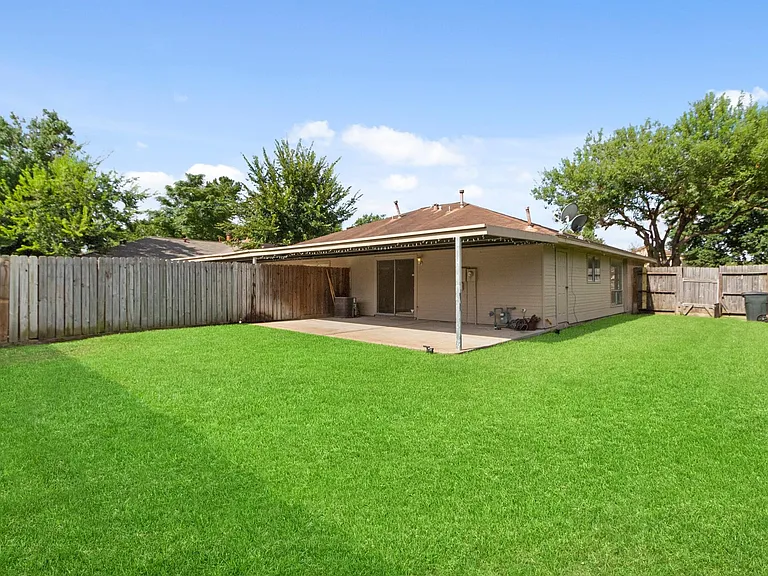 5218 Beaverbrook Dr — Photo 13